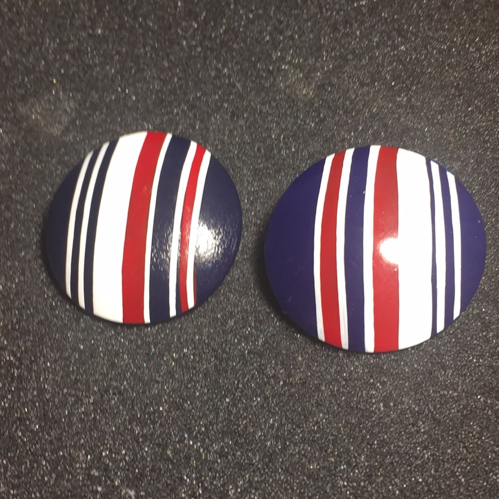 Wooden earrings striped